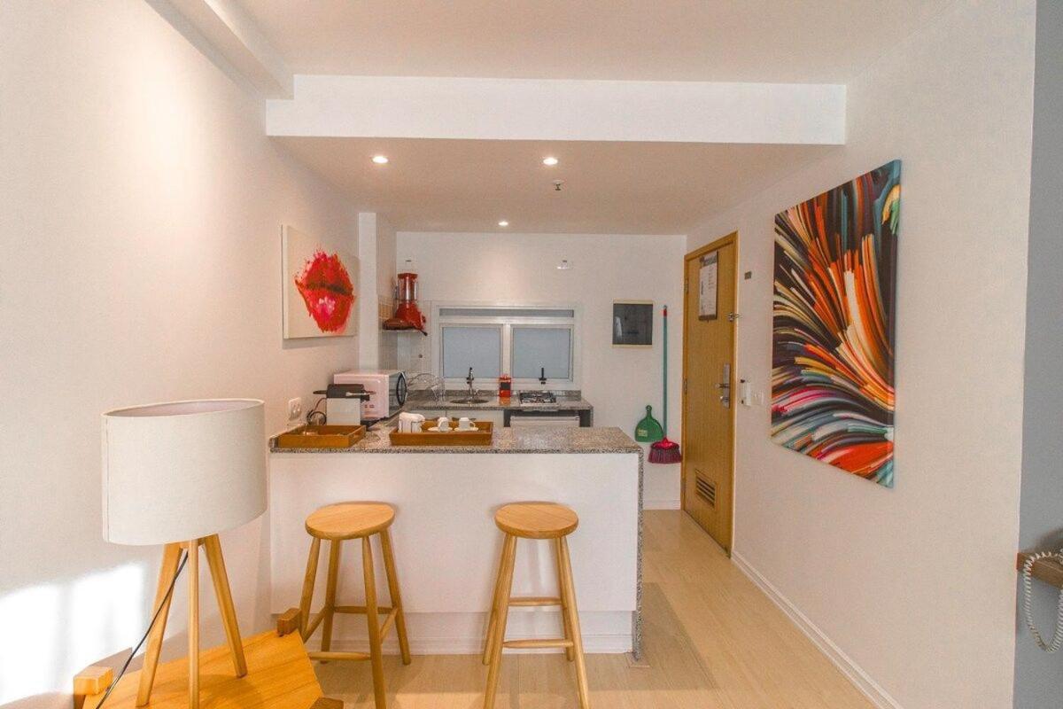 Apartamento Apto Proximo A Praia, Com Piscina E Estacionamento