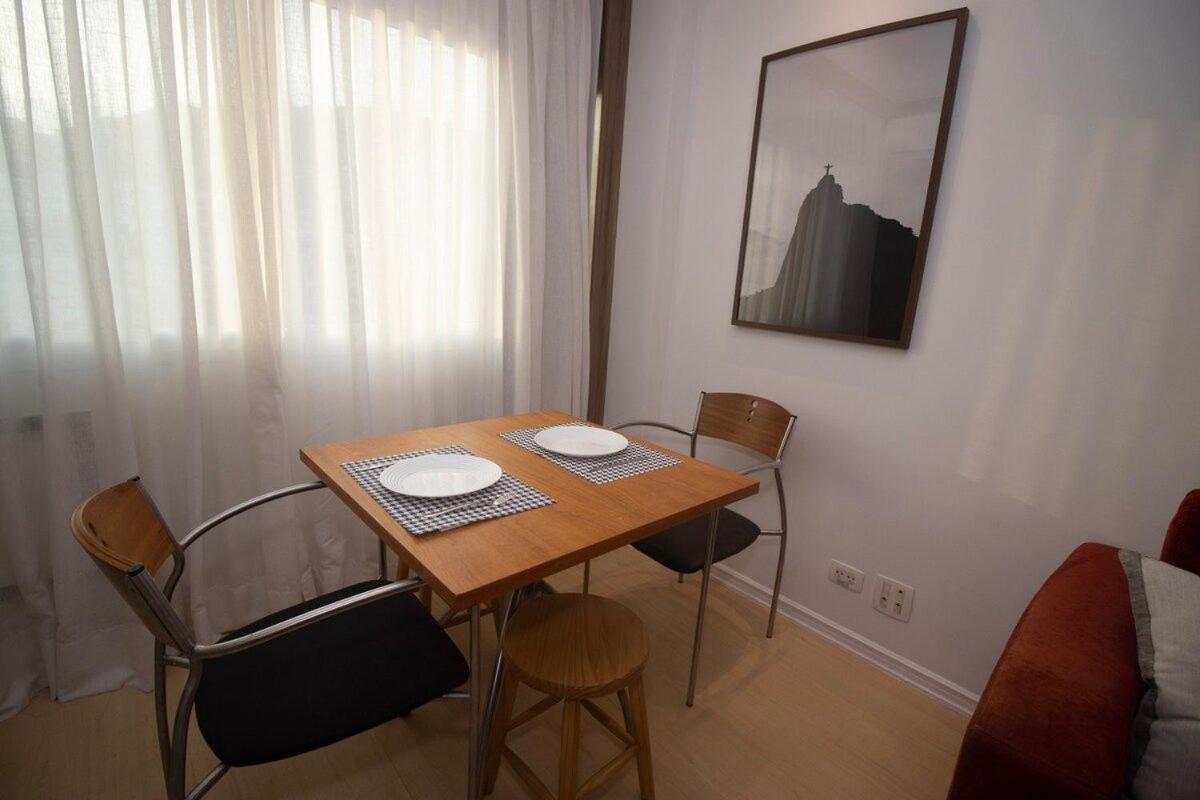 Apto Proximo A Praia, Com Piscina E Estacionamento Apartamento *