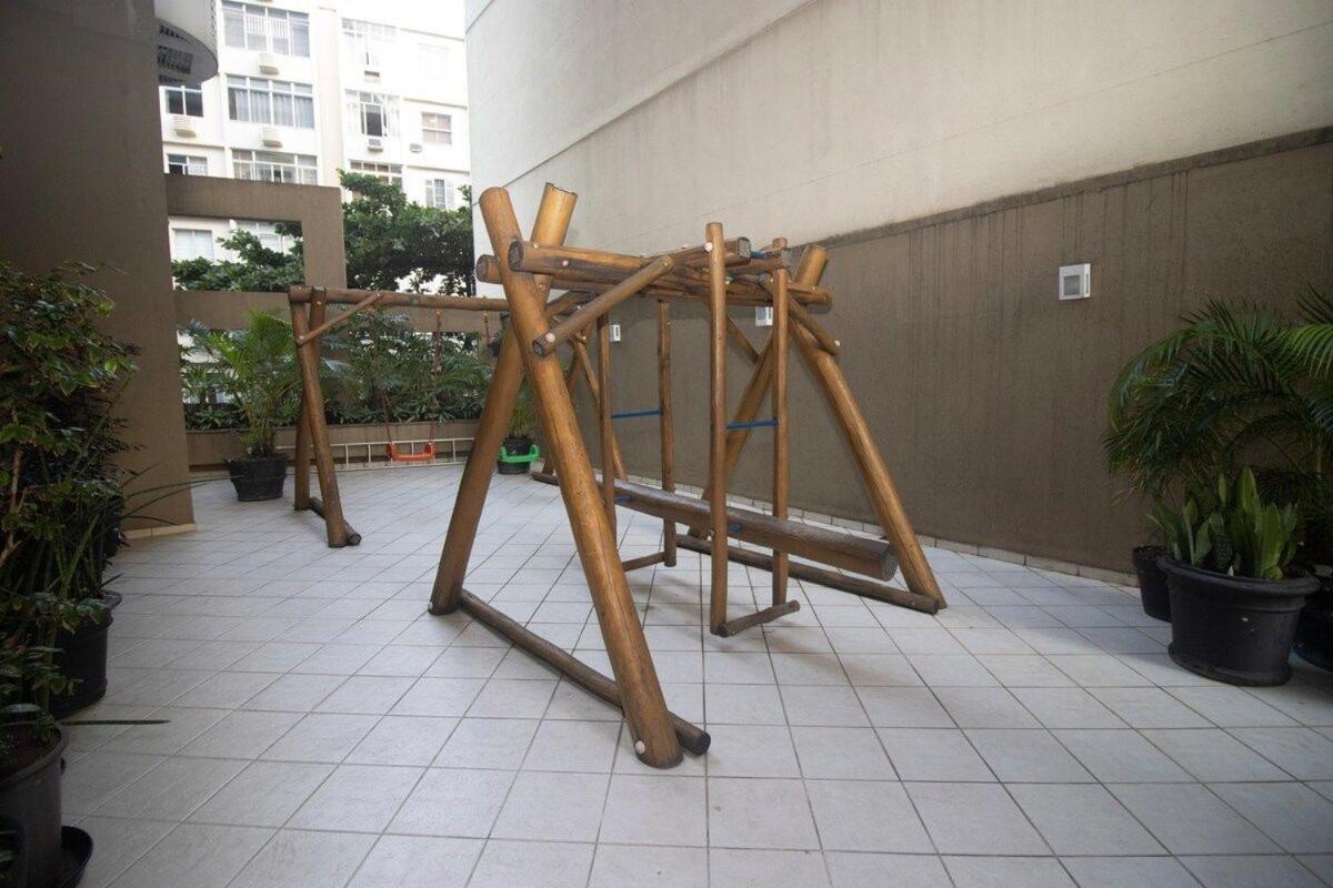 Apto Proximo A Praia, Com Piscina E Estacionamento